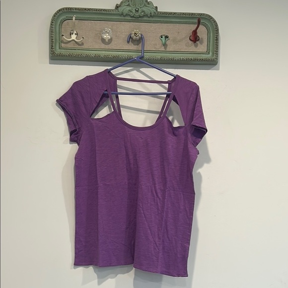 Chaser soft cotton cutout Purple Women's T-shirt size medium new w tag - Picture 1 of 4